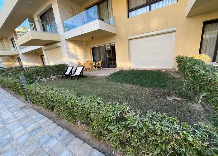 G Cribs Ground-floor One-bedroom Pool View, El Gouna